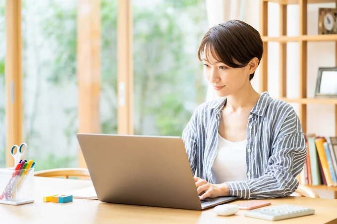 収入を増やすなら、ポイントをためるか、副業（委託・請負）をしたい！