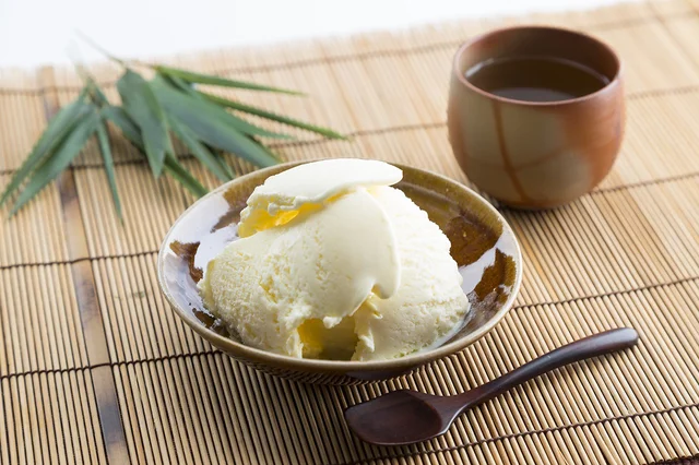 限定販売で大反響を呼んだ、あの醤油×濃厚ミルクの激旨スイーツ「醤油アイス」が通年販売になって再登場！
