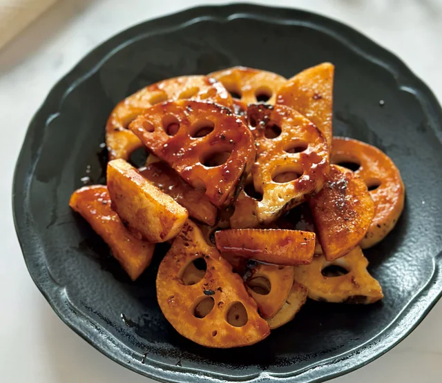 2つの野菜で異なる食感が楽しい！『れんこんと長いものコクうま炒め』／野菜のレシピ事典（8）