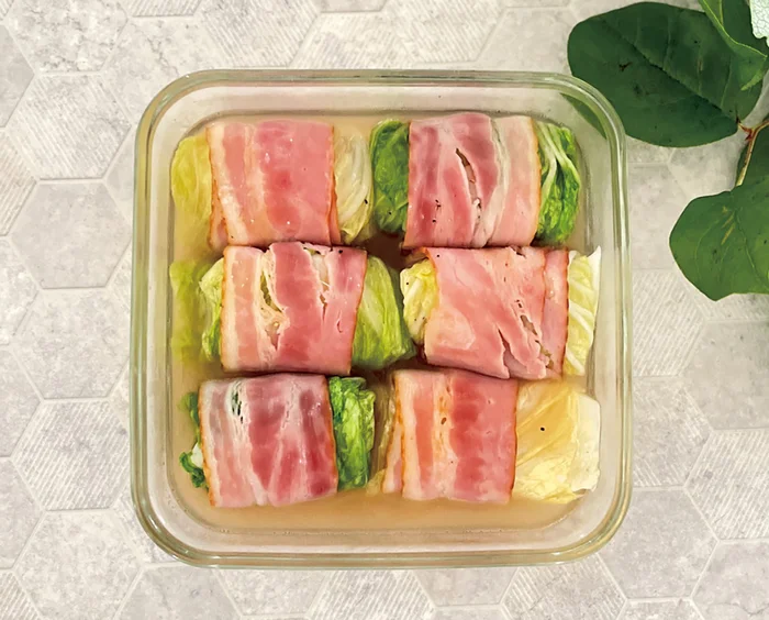 耐熱皿に入れレンチン6分で完成！外葉を余すところなく使った『白菜のベーコン巻き』／野菜のレシピ事典（12）