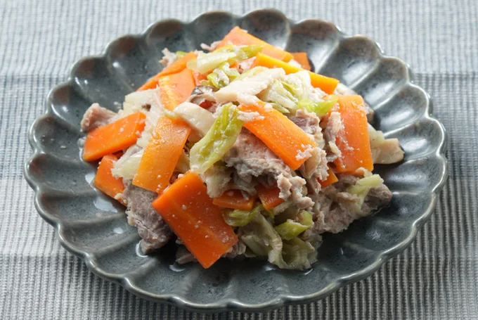 カラフル野菜と肉の旨味！「肉野菜炒め」