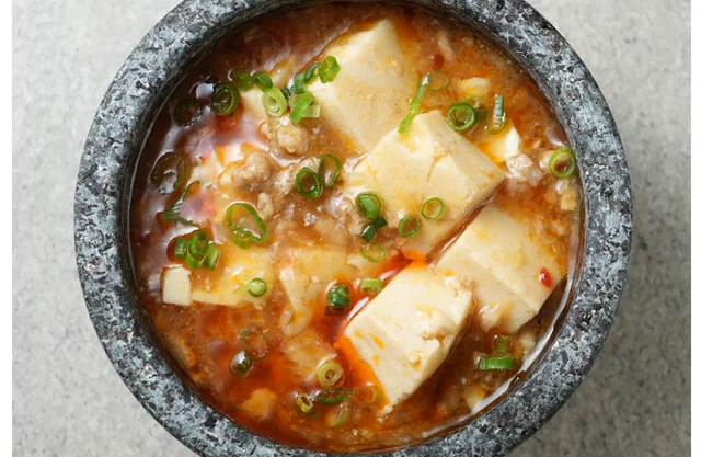 【元Jリーガー・小泉勇人のオススメ】本格的な辛さと旨味の融合「麻婆豆腐」