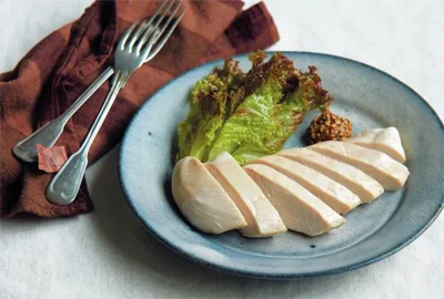 リーズナブル＆レンチンで簡単！しっとり仕上がる「サラダチキン」