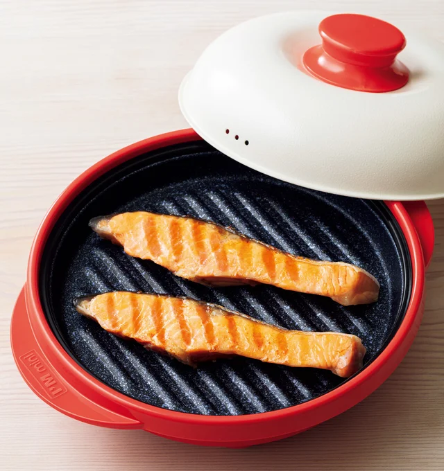 まるで直火の仕上がり！電子レンジで焼き魚やグリル料理が簡単にできる超優秀アイテム見つけた