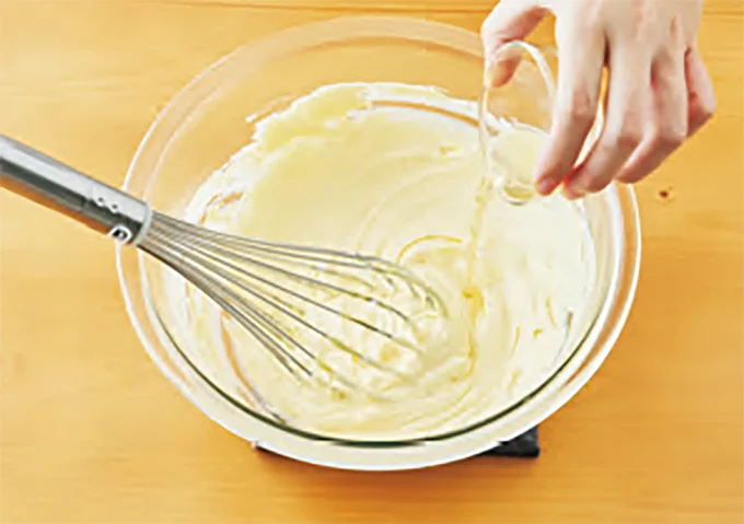レモン果汁も加えて混ぜる