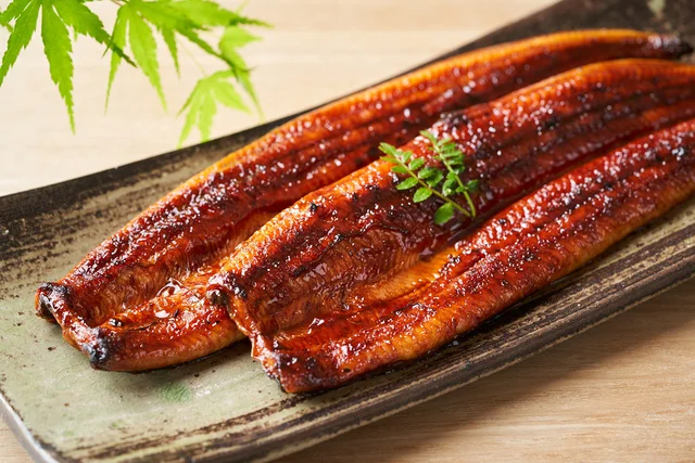 【ふるさと納税】数量限定だからお早めに！ 鹿児島の狙い目返礼品は肉厚の国産うなぎ5尾セット