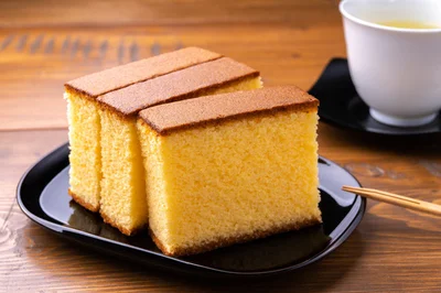 「異物混入」なのに即日完売!? 和菓子店の「訳あり」カステラに10万超いいね！