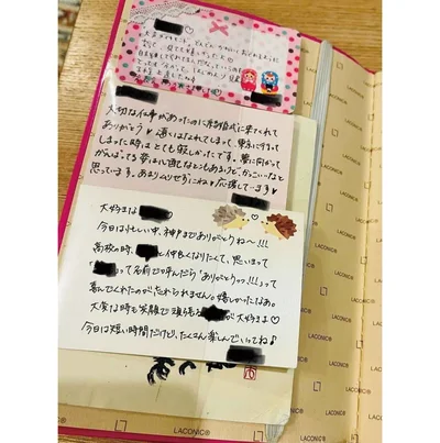 同じ人から複数回手紙をもらったら、いちばんジーンとくるものを手帳に挟み、残りは処分。仕事でめげそうなとき手帳を見返すと、がんばろう！と思えます。