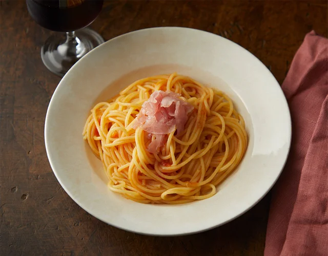 フレッシュトマトを煮詰めたら、驚きの本格味に！ 長く作り続けたい「トマト生ハムパスタ」