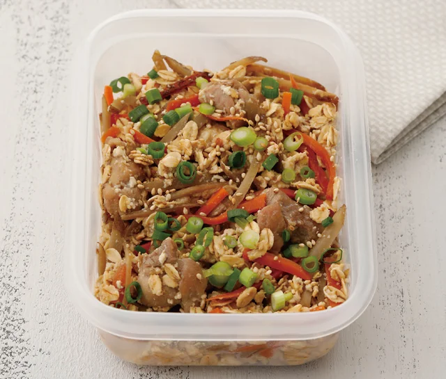 まるでおこわ！ 鶏肉と野菜のうまみたっぷりの「炊き込みごはん風弁当」／糖質オフのハマるやせ弁365（5）