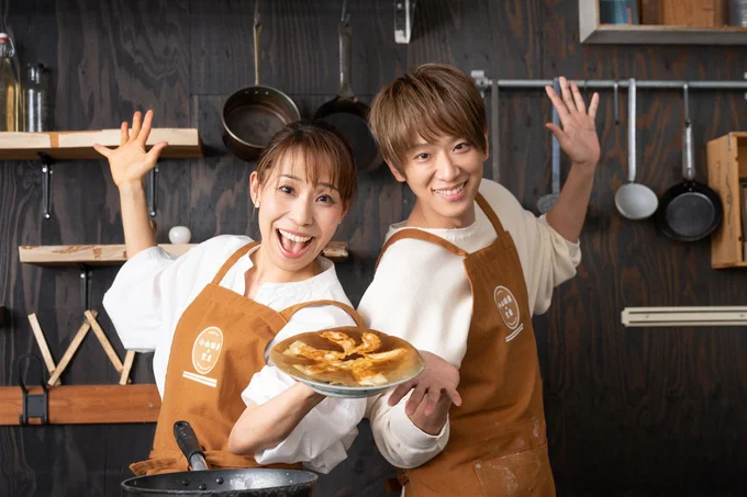 小山慶一郎さんと、姉・みきママが初コラボ！ 思い出の餃子づくりに挑戦