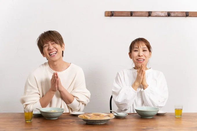 「いただきますのポーズを工夫しよう!」と提案するみきママさんに対して小山さんは!?