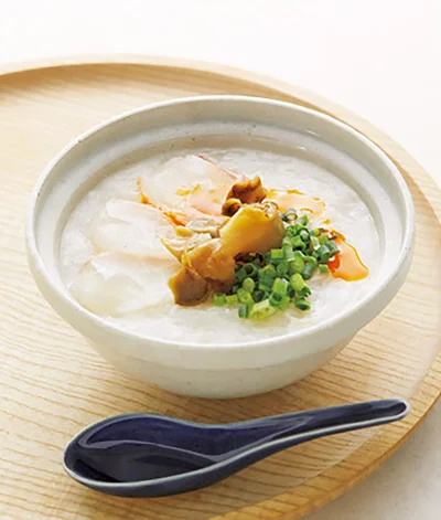 ラー油やザーサイをトッピングすればパンチが利いた元気な味に