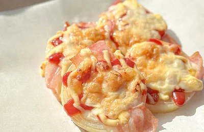 まるでピザのよう！「完熟玉ねぎステーキ」の完成！