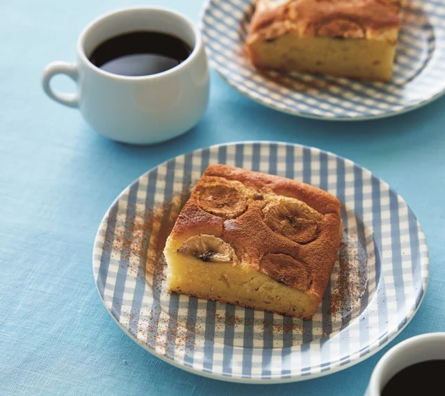 ホットケーキミックスに混ぜて蒸す＆焼くだけ！ヨーグルトの腸活おやつ2品