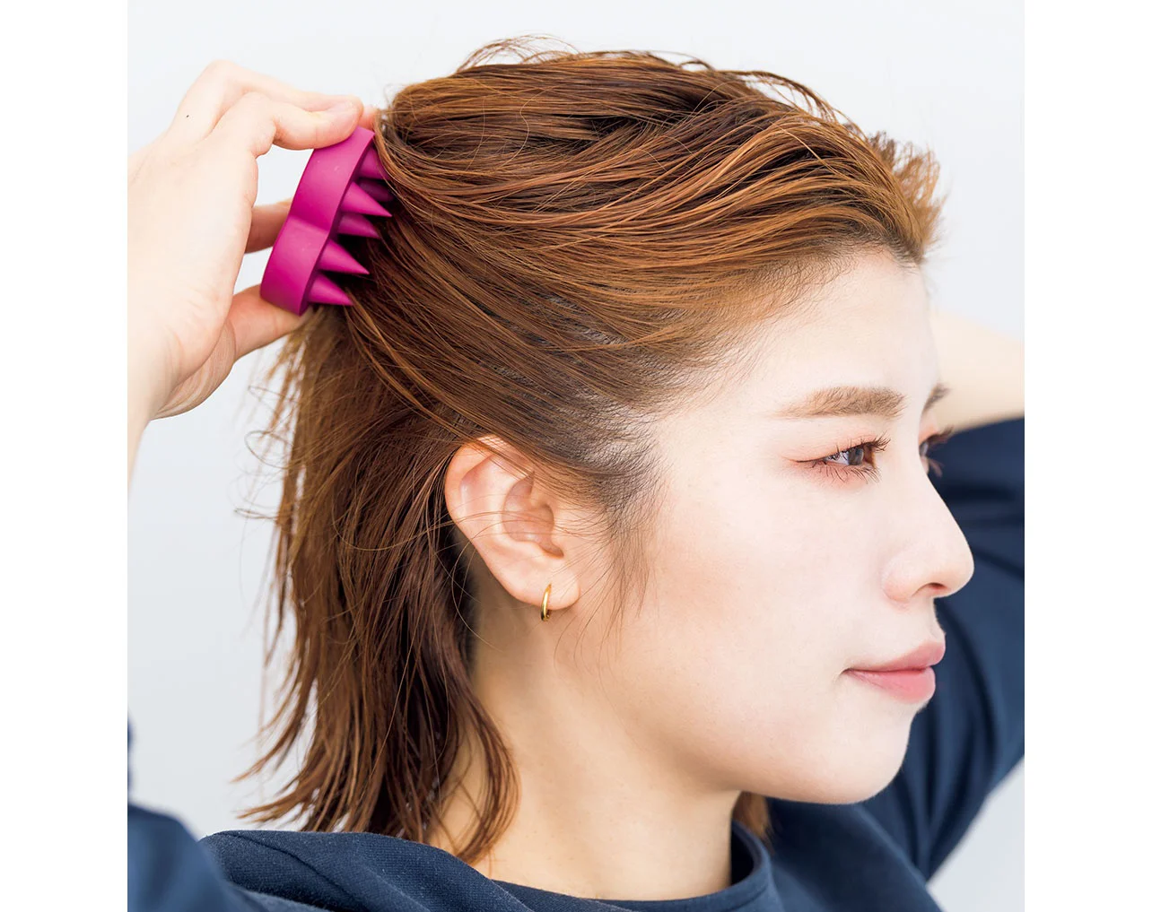 汚れ落ちや血行が良くなりリフトアップも!?いいことづくしの頭皮