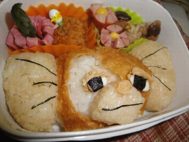 目と耳のバランスが、グレムリンらしさを出す重要ポイント。キャラ弁「グレムリン弁当」（投稿者：Satomiさん）