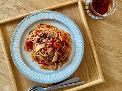 濃厚トマト煮込みパスタ