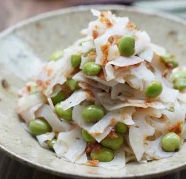 シャキシャキ食感が箸休めにもぴったり！「蓮根と枝豆のさっぱり和え」／気分があがるおうち飲み（3）
