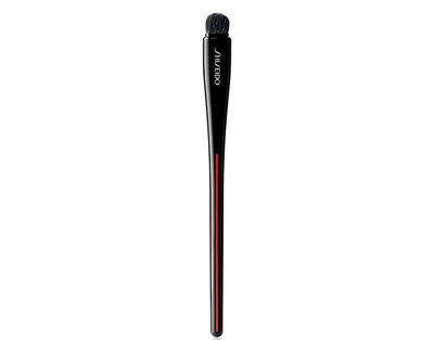 HANEN FUDE アイ シェーディング ブラシ ￥3,080／ SHISEIDO