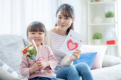 今年の母の日、お母さんに何を贈る？1万3千人アンケートの結果を公開