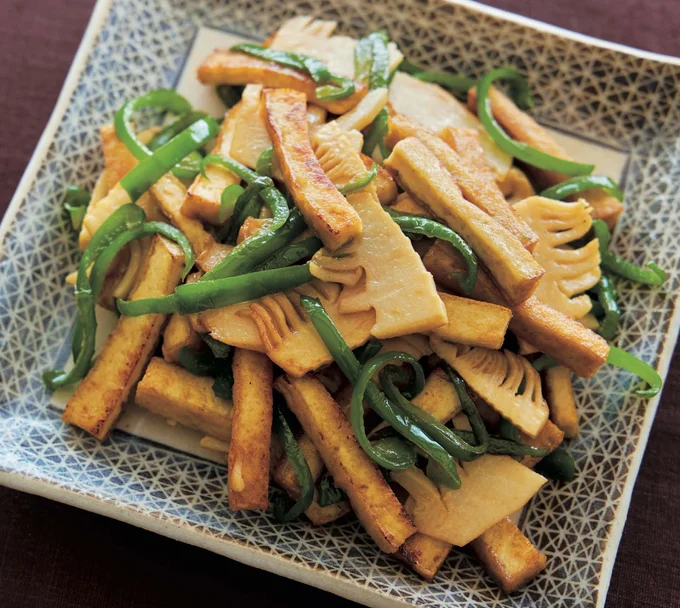 やわらかな厚揚げと歯ざわりのいい野菜の組み合わせが楽しい「厚揚げの青椒肉絲風」