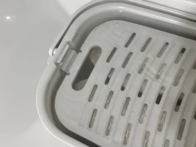 浮いてくる洗濯物を押さえられる