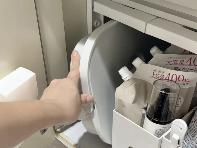 洗面台の下に入れています