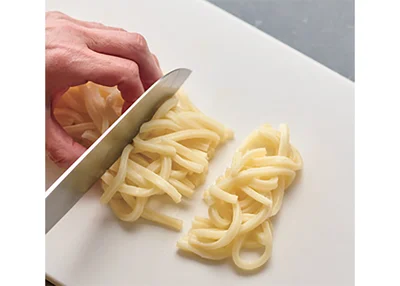 冷凍うどんをマカロニの代わりに活用