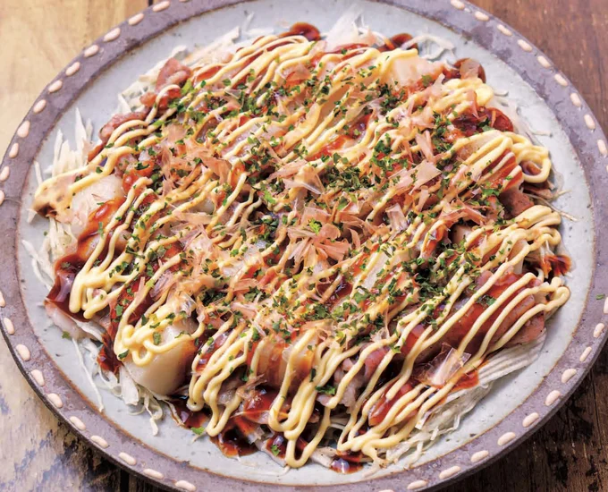 キャベツ＆豚バラで食べるとあの味！「お好み焼き風もち」