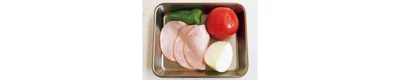 生のトマトを加えることで、 旨味と酸味がプラスされて、洗練された味になる