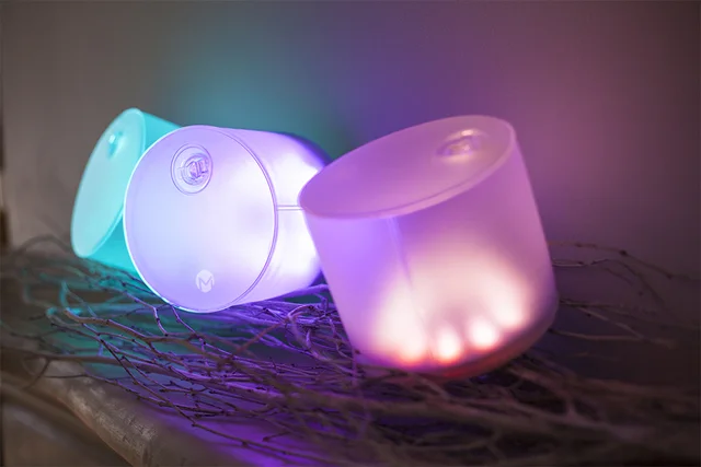 お風呂に浮かべてもOK！ 電池いらずの8色に光るソーラーランタン