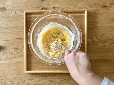なめらかになるまで混ぜる