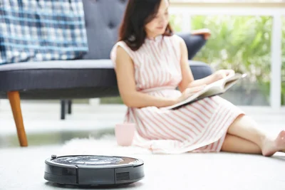 忙しい人の必需品「ロボット掃除機」の便利さは想像以上！ついにお手入れまでほぼノータッチへ