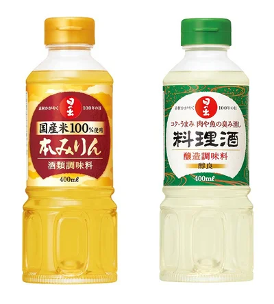 (左)日の出国産米本みりん、(右)日の出料理酒(醇良)