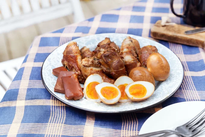 材料を揃えて味付けをしたら20分燻すだけ!