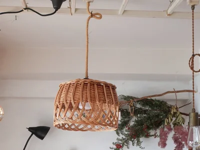 真ん中のカゴの照明をDIYしました