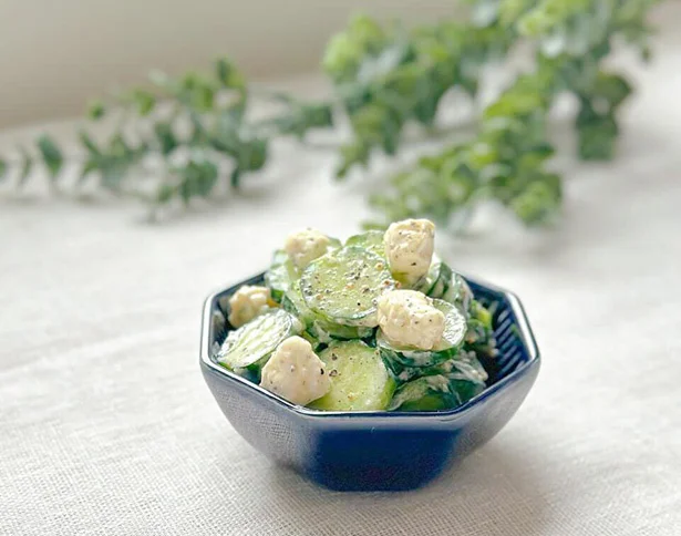 副菜にもおつまみにもぴったり!「塩だれチーズきゅうり」の完成!