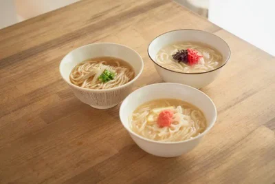 レンチンで完成！たんぱく質豊富で低脂質の魚のすり身を使ったヘルシー冷凍麺に注目