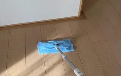 フローリングもいつもよりちょっと丁寧に水拭きをすると気持ちいい