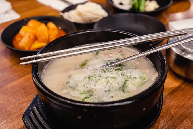 釜山の名物料理・テジクッパ