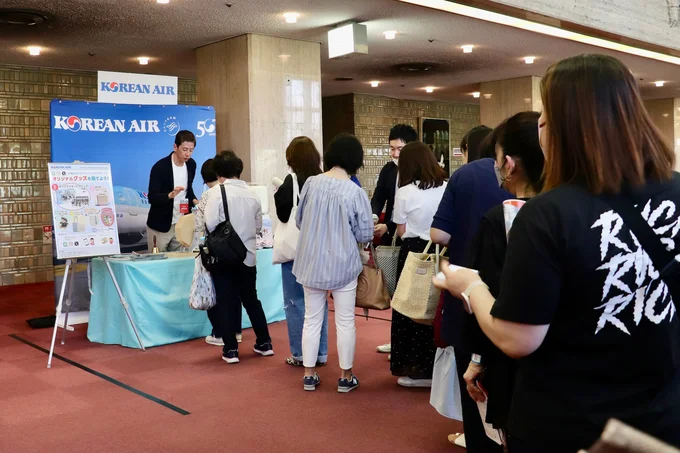 大韓航空に長蛇の列