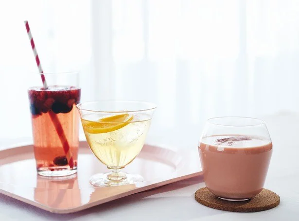 りんご酢で簡単ドリンク（トマトミルクビネガードリンク、ジンジャーレモネード、りんごとベリーのビネガードリンク）