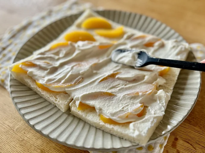 生クリームを均一に塗る