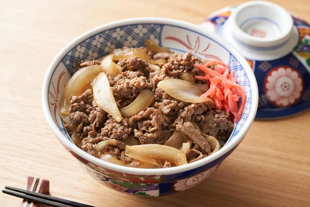 牛丼、天丼、親子丼。「丼」の文字にはどんな意味がある？／子どもに話したい雑学（3）