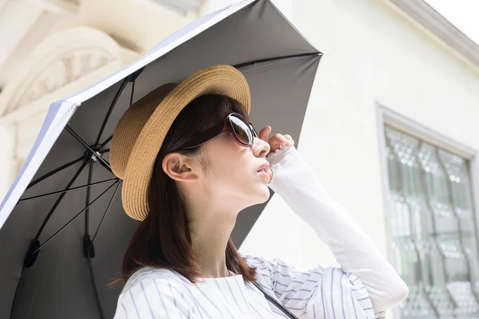 「サングラス」のルーツはどこ？