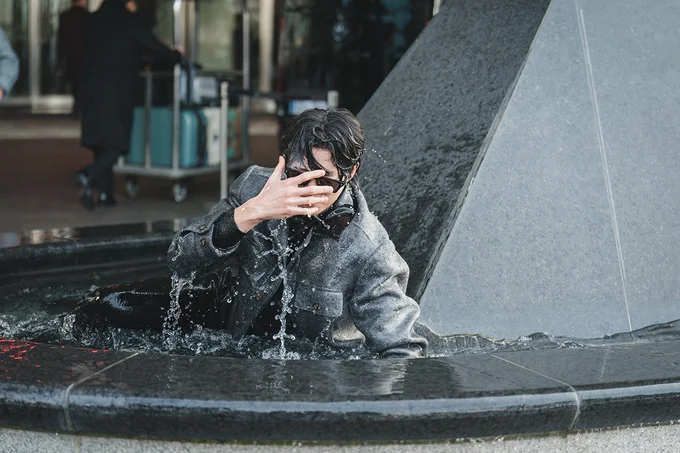 水も滴るいい男…？