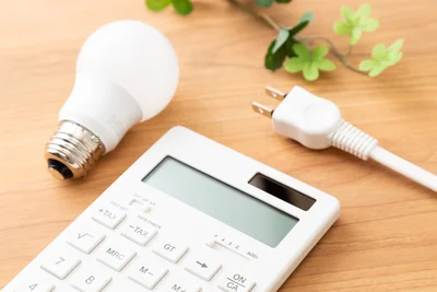 電気料金の新しい選択肢「ピークシフト」って？ 節約せずに電気代が下げられるその仕組みを徹底解説！