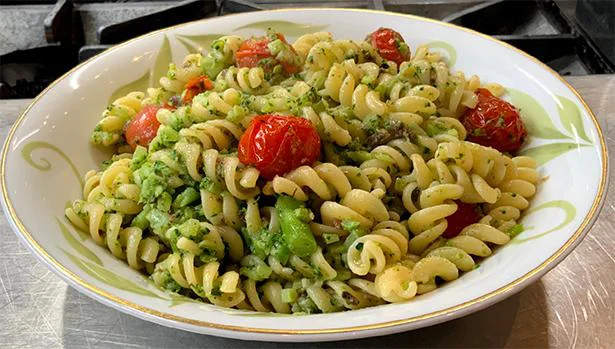 イタリアのマンマ流！シンプルな王道パスタ「ブロッコリーパスタ」／三國シェフのベスト・レシピ（8）