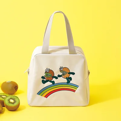 楽しげな刺繍がかわいい！